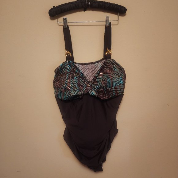 Delta Burke Other - DELTA BURKE NWT 24W one piece SWIMSUIT